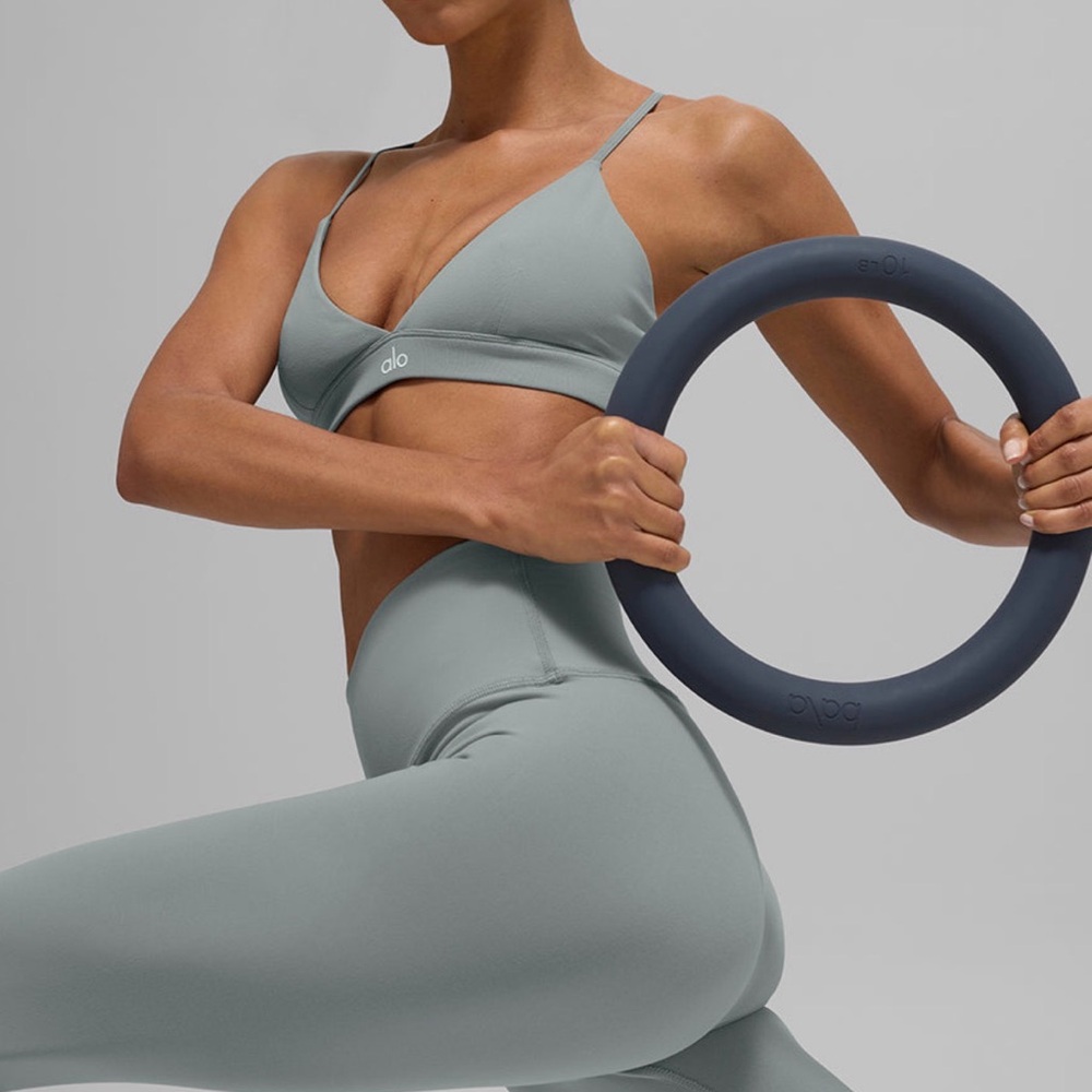 ALO Yoga Women's Gray Set